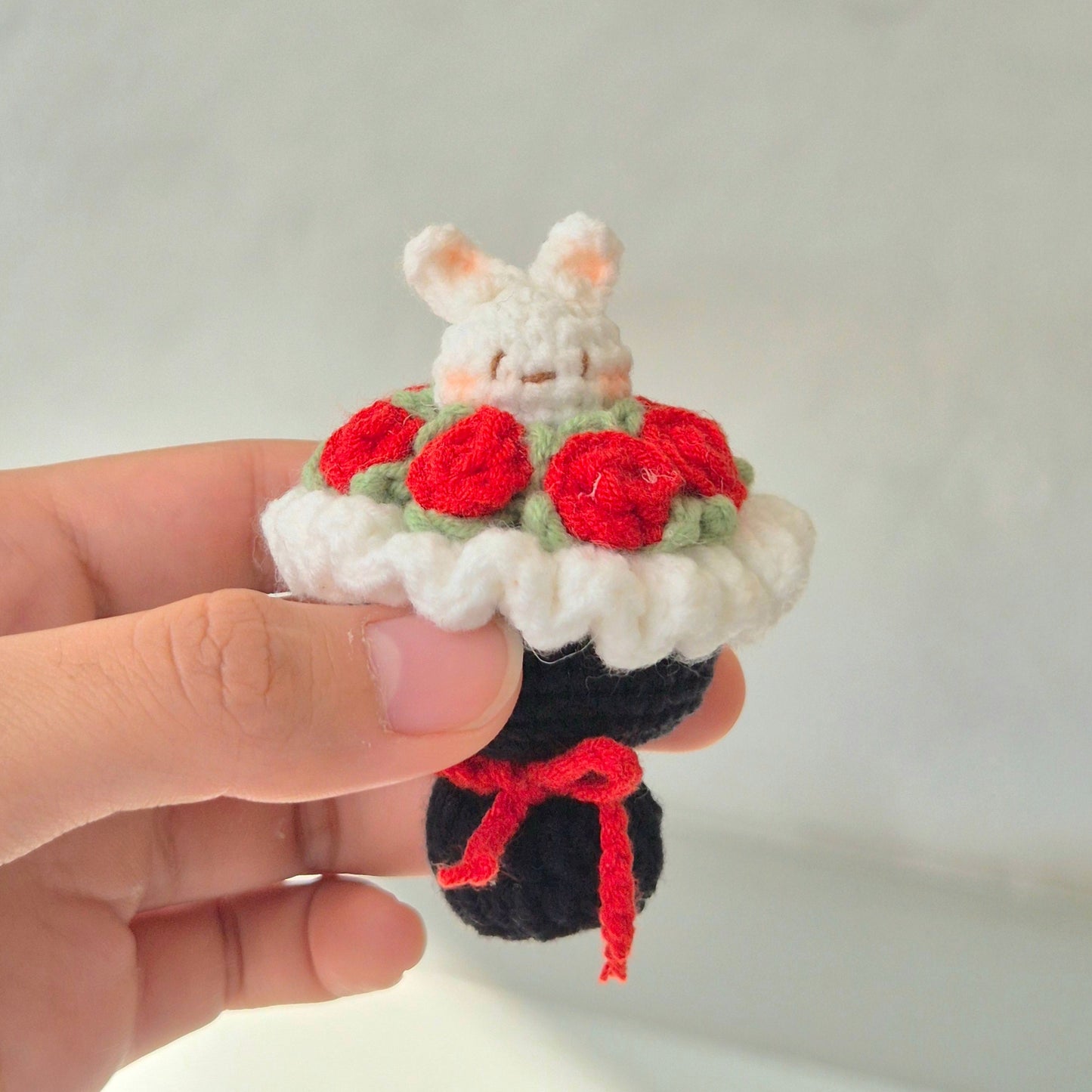 ♥ new ♥ Black & Red Rabbit Mini Bouquet Keyring