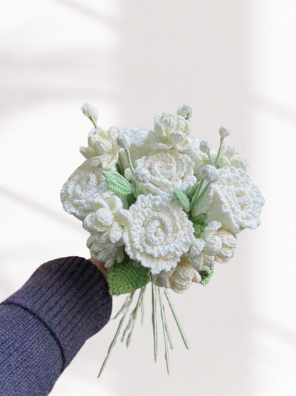 🤍 Pure White Gardenia & Roses Bouquet